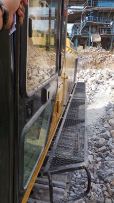 รถขุดใหญ่ CAT 375 สภาพดีเยี่ยม ทำใหม่แล้วทั้งคัน ตอนนี้ใช้งานอยู่ ต้องการขายเพราะซื้อตัวใหม่ใหญ่กว่านี้ รถขุดใหญ่ CAT 375 สภาพดีเยี่ยม ทำใหม่แล้วทั้งคัน ตอนนี้ใช้งานอยู่ ต้องการขายเพราะซื้อตัวใหม่ใหญ่กว่านี้