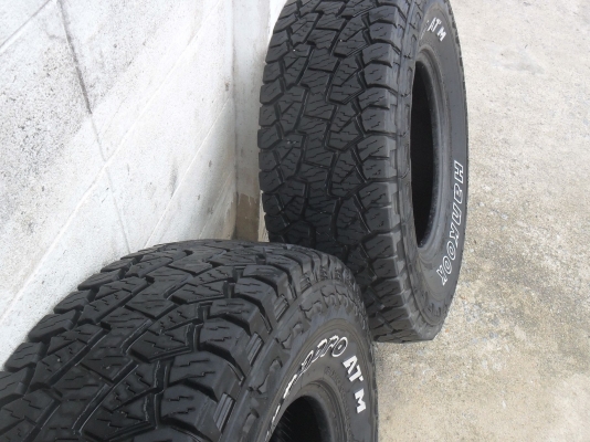 ยาง HANKOOK 31x10.50R15 ปี09 สวยๆ 1 คู่ ราคา 3800 บาท