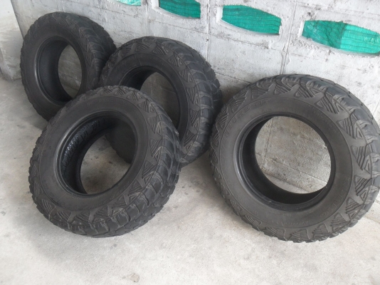 ยาง KUMHO 245/75R16 MUD ปี10 สวยๆ 4 เส้น ราคา 4900 บาท