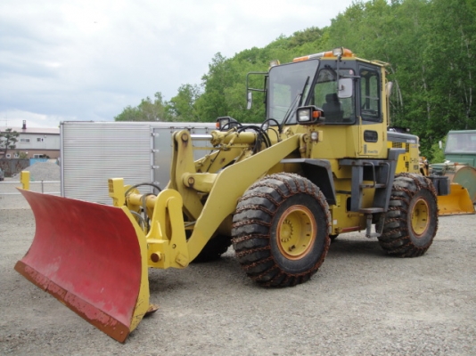 WA300-3-50083รถตักตอนนี้รถจอดที่(CSนวนคร)ครับ