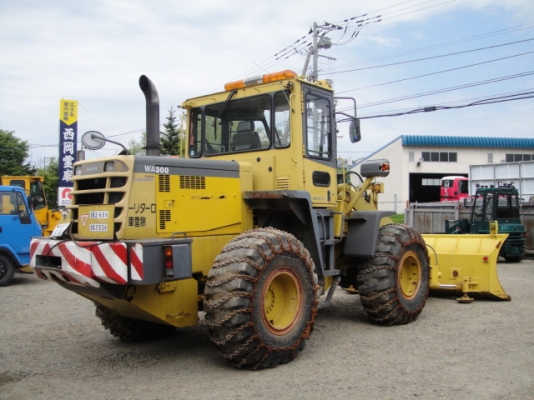 WA300-3-50083รถตักตอนนี้รถจอดที่(CSนวนคร)ครับ