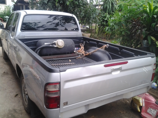 ขายเอาไปทำอะไหร่ครับทั้งคันรถขับได้