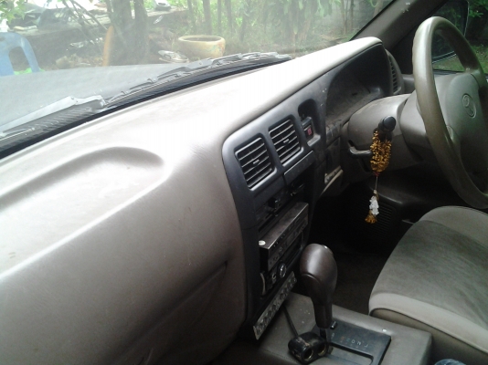 ขายเอาไปทำอะไหร่ครับทั้งคันรถขับได้