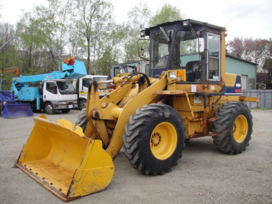 WA100-1-30517ตอนนี้รถจอดที่(CSนวนคร)แล้วครับ