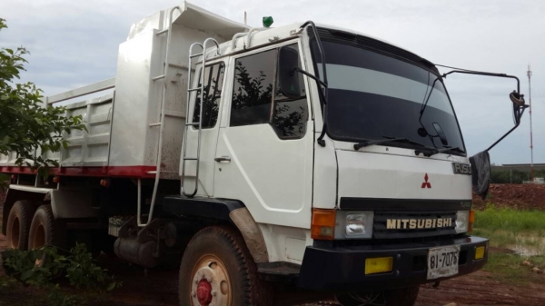 ขายด่วนไอ้หลงสองเพลาดั้มสิบสปีด FN527MTF500 ราคาคุยกันได้รีบโทร0843923995 0811838154