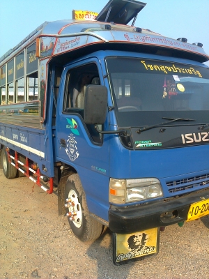 รถโดยสารสวยๆ 5 เมตรพร้อมวิ่ง  083-7227050