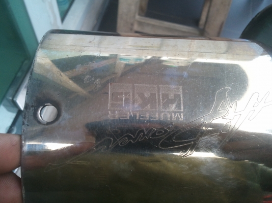 ขายท่อซิ้งนอกสภาพดีครับ ยี่ห้อhks สำหรับsr หรือj ก็ได้ครับ