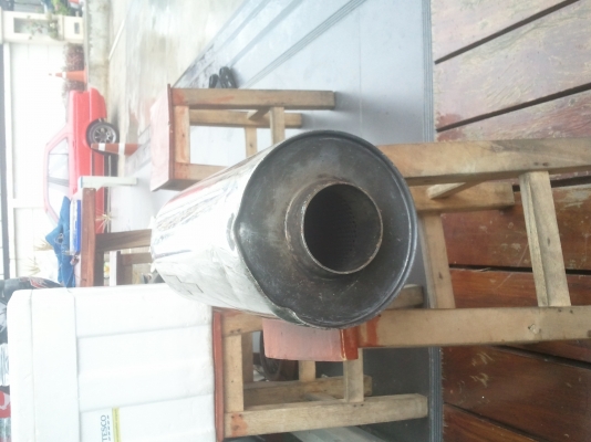 ขายท่อซิ้งนอกสภาพดีครับ ยี่ห้อhks สำหรับsr หรือj ก็ได้ครับ