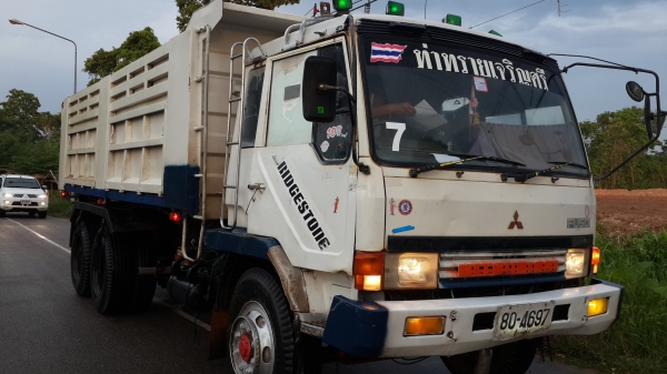 ขายด่วนไอ้หลงสองเพลาดั้มสิบสปีด FN527MTF3500 ราคาคุยกันได้รีบโทร0843923995 0811838154 ขายด่วนไอ้หลงสองเพลาดั้มสิบสปีด FN527MTF3500 ราคาคุยกันได้รีบโทร0843923995 0811838154