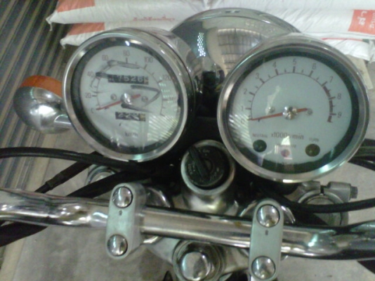 ***ให้ไวขาย sr ปี 2002 เดิมๆ ตรงรุ่น ประกอบใหม่ 66000 ohm คอนหวัน*** เครื่องดีมากครับ ระบบไฟใช้ได้หมดครับ แบตใหม่ ตรงรุ่นทุกอย่างครับ เอกสารอินวอยออกชื่อครับ สนใจ 0858730704 ohm คอนหวัน