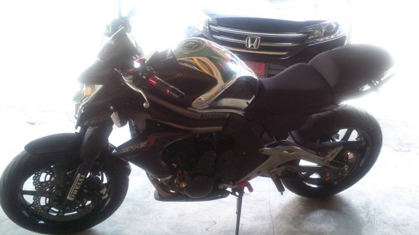 ขายER6N ปี 2012 พร้อมของแต่ง