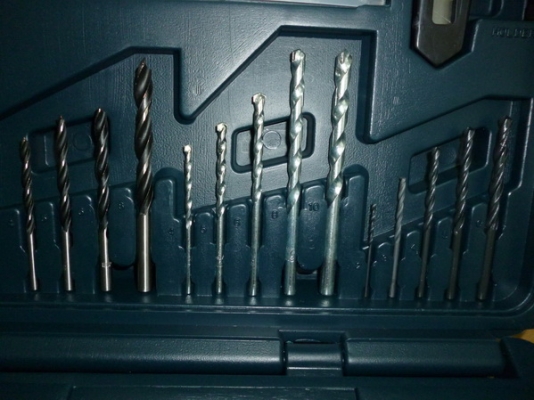 ขาย ชุดสว่านพร้อมอุปกรณ์ยกชุด ขาย ชุดสว่านพร้อมอุปกรณ์ยกชุด