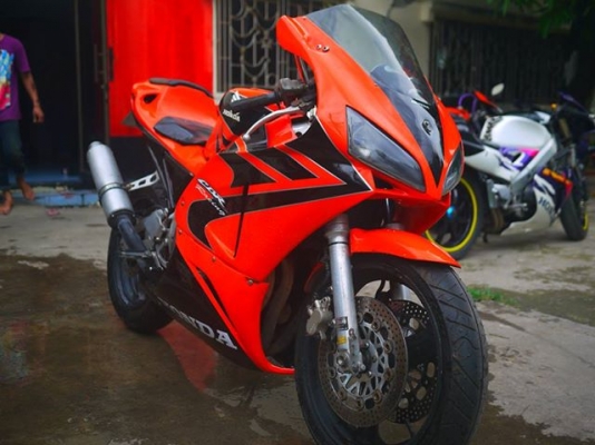 ขาย CBR400 แฟริ่ง Rc212 ชุดสีใหม่ ท่อสูตรพร้อมทะเบียนแท้ราคา 93000 จัดไฟแนนท์ได้ 0803355484 by 400 Club Thailandwww.400clubthailand.com