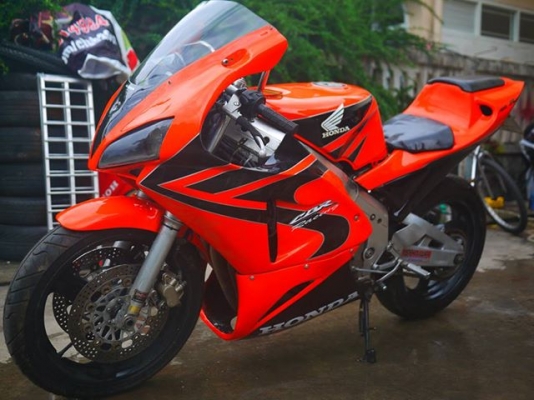 ขาย CBR400 แฟริ่ง Rc212 ชุดสีใหม่ ท่อสูตรพร้อมทะเบียนแท้ราคา 93000 จัดไฟแนนท์ได้ 0803355484 by 400 Club Thailandwww.400clubthailand.com