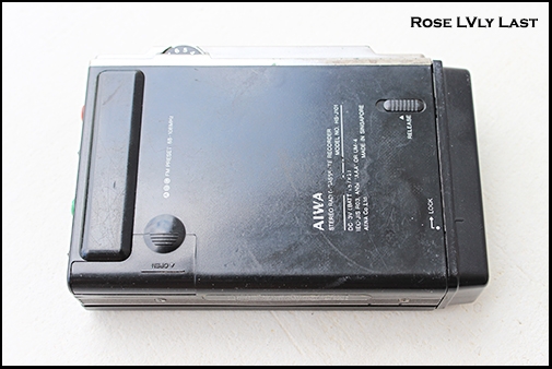 เครื่องเล่นเทปคาสเซ็ท AIWA อแดปเตอร์ ชาร์จแบตเตอรี่ โซนี่ วอล์คแมน นาฬิกา โอดีเอ็ม (ขายเหมา)