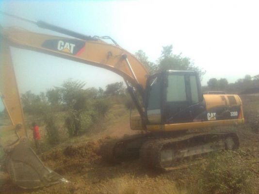 ขาย CAT 320D กระบอกดำ JAPAN / ทำงาน 6,xxx ชั่วโมง / เอกสารเล่มทะเบียน