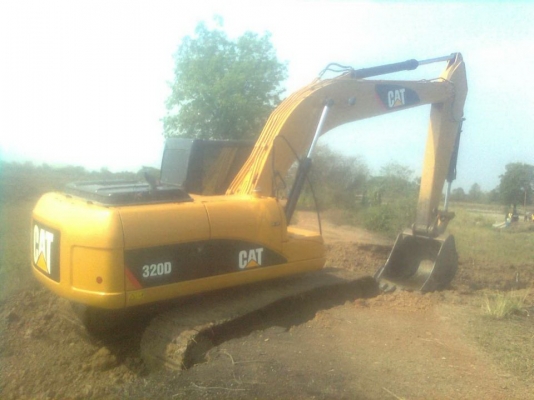 ขาย CAT 320D กระบอกดำ JAPAN / ทำงาน 6,xxx ชั่วโมง / เอกสารเล่มทะเบียน