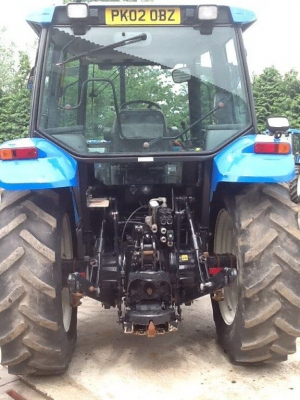 รถไถนิวฮอลแลนด์ TS90 เกียร์ธรรมดา 12x12 สภาพสวย 6,342 ชั่วโมง  ขายเพียง 980,000 บาทเท่านั้น