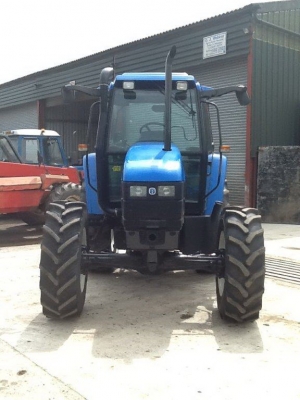 รถไถนิวฮอลแลนด์ TS90 เกียร์ธรรมดา 12x12 สภาพสวย 6,342 ชั่วโมง  ขายเพียง 980,000 บาทเท่านั้น