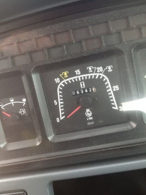 รถไถนิวฮอลแลนด์ TS90 เกียร์ธรรมดา 12x12 สภาพสวย 6,342 ชั่วโมง  ขายเพียง 980,000 บาทเท่านั้น