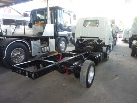 ISUZU NKR ตาเพชร 150 HP  4 สูบ ป้ายเล็กไม่ติดเวลา 4 ล้อ