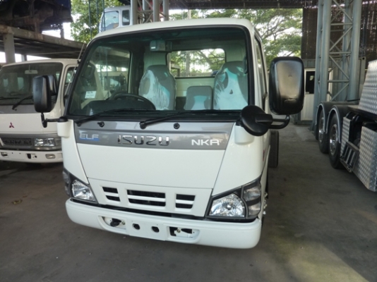 ISUZU NKR ตาเพชร 150 HP  4 สูบ ป้ายเล็กไม่ติดเวลา 4 ล้อ