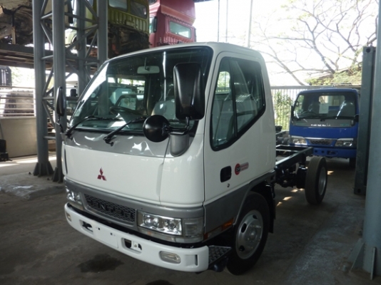 MITSUBISHI CANTER 100 HP 4 สูบ ป้ายเล็กไม่ติดเวลา 4 ล้อ