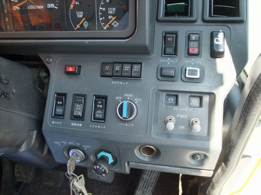 เครน 25 ตัน TADANO TR250M-6 ปี 2000 นำเข้าจากญี่ปุ่น สภาพดีมาก ขายถูกครับ