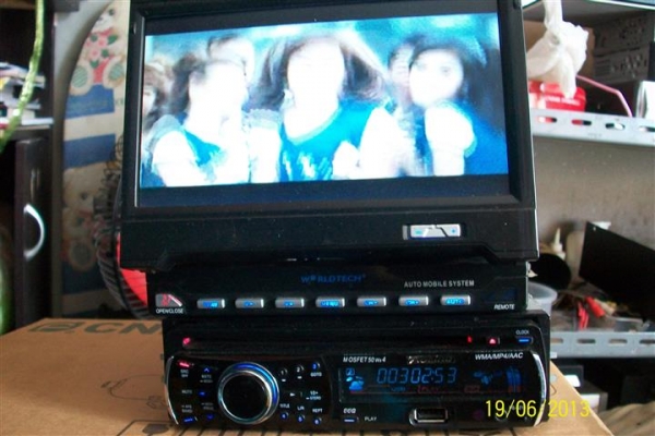 เครื่องเล่น dvd/usb+จอ popup 1600