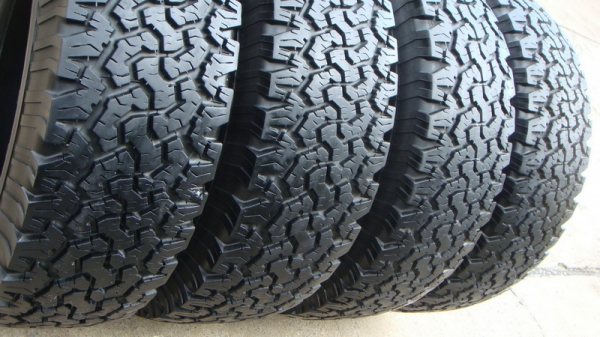 ขายยาง BF Goodrich Allterrain 265 75 r16 สวยๆ ขายยาง BF Goodrich Allterrain 265 75 r16 สวยๆ