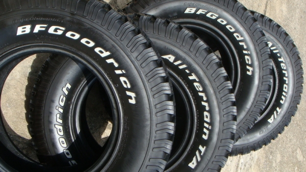 ขายยาง BF Goodrich Allterrain 265 75 r16 สวยๆ ขายยาง BF Goodrich Allterrain 265 75 r16 สวยๆ