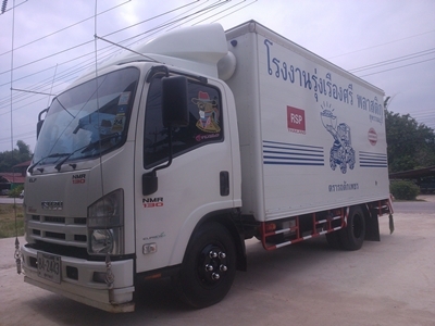ขาย ISUZU รุ่น NMR ปี 53 ราคา 855,000 สภาพใหม่มากสนใจโทรสอบถามได้ครับยินดี