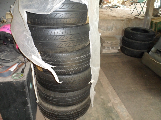 ขายเหมายางหมดกอง** 9 เส้น **ขอบ 16  ยังสด ไม่บวม ถูกๆครับ