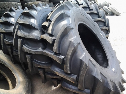 ขายยางรถเกียวกับการเกษตร ทุกชนิด ราคาถูกครับ