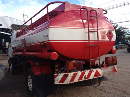 รถฮีโน่ 6 ล้อ บรรทุกน้ำมัน FC2W 120 แรงม้า ปี 39  สนใจติดต่อ 081 - 6079515