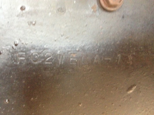 รถฮีโน่ 6 ล้อ บรรทุกน้ำมัน FC2W 120 แรงม้า ปี 39  สนใจติดต่อ 081 - 6079515