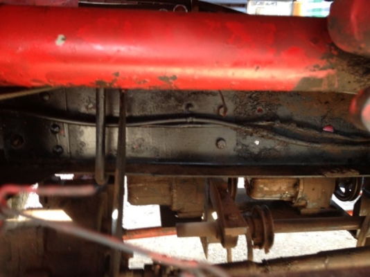 รถฮีโน่ 6 ล้อ บรรทุกน้ำมัน FC2W 120 แรงม้า ปี 39  สนใจติดต่อ 081 - 6079515