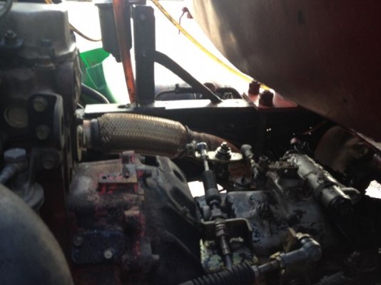 รถฮีโน่ 6 ล้อ บรรทุกน้ำมัน FC2W 120 แรงม้า ปี 39  สนใจติดต่อ 081 - 6079515