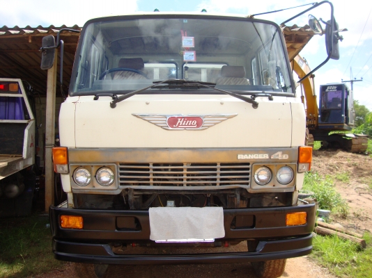 รถบรรทุกแบคโครฮีโน่