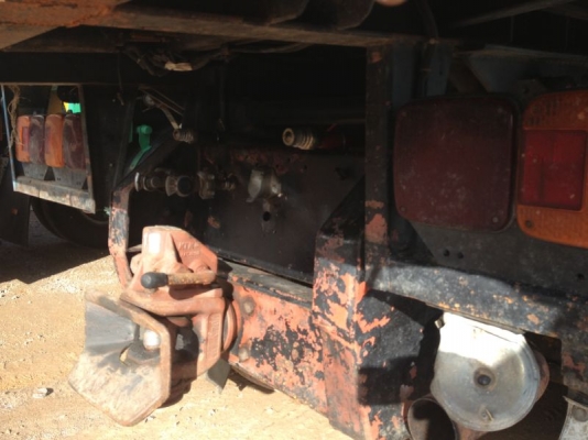 รถฮีโน่ 12 ล้อดั้ม 260 แรงม้า ปี 47   สนใจติดต่อ 081 - 6079515