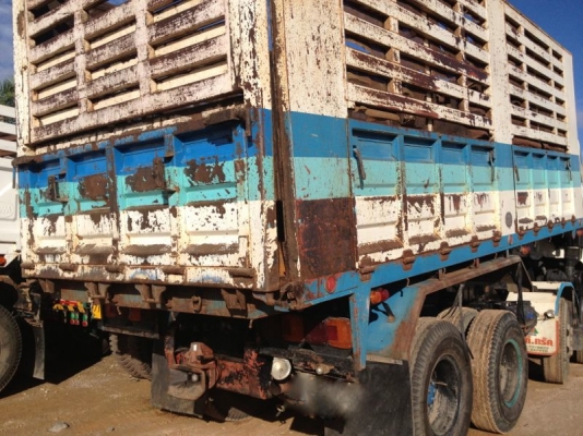 รถฮีโน่ 12 ล้อดั้ม 260 แรงม้า ปี 47   สนใจติดต่อ 081 - 6079515