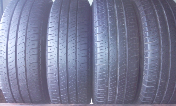 ขายยาง205  70 15 Michelin AGILIS ปี11เส้นละ600 มีสองเส้น