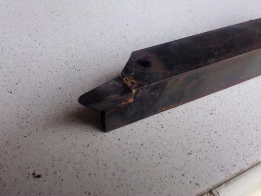 มีดกลึงแบบเชื่อมติดพร้อมด้ามและเจียร์ให้(มีVDOทดสอบกลึงให้ดู) ใช้ได้เลยเมื่อไปถึง เชื่อมให้แบบหนึ่งด้านและสองด้าน