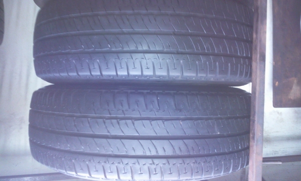 ขายยาง215  70 15 Michelin AGILIS ปี11/10เส้นละ600 มีสองเส้น