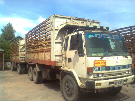 รถ  ROCKY  เล็ก  วางเครื่อง  195  แรง  แม่ดั๊มได้  ลูกดั๊มไม่ได้  สภาพพร้อมใช้งาน