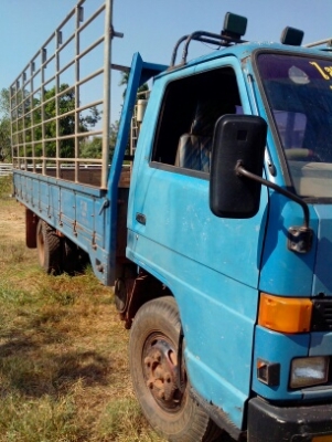 isuzu npr115 เกี่ยสั้นยกหัวได้ เพาเวอร ประกอบ ยาว  5 เมตร