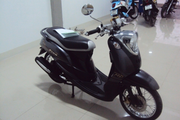 Fino-PS ปี56 สภาพใหม่ๆ เทาดำขอบทอง(ปลวกแดง ระยอง) Fino-PS ปี56 สภาพใหม่ๆ เทาดำขอบทอง(ปลวกแดง ระยอง)