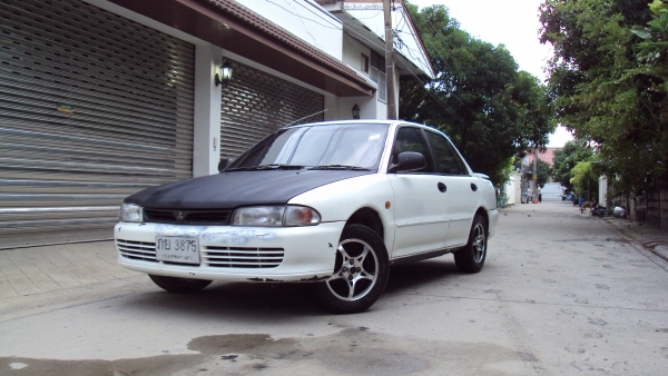 ขายด่วน MITSUBISHI, LANCERเครื่อง4g93ช่วงล่างดีแอร์เย็นติดแก๊ส+น้ำมันแอร์เย็นราคาถูกๆๆครับด่วน