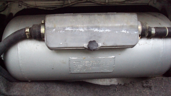 ขายด่วน MITSUBISHI, LANCERเครื่อง4g93ช่วงล่างดีแอร์เย็นติดแก๊ส+น้ำมันแอร์เย็นราคาถูกๆๆครับด่วน