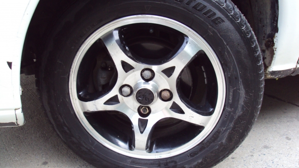 ขายด่วน MITSUBISHI, LANCERเครื่อง4g93ช่วงล่างดีแอร์เย็นติดแก๊ส+น้ำมันแอร์เย็นราคาถูกๆๆครับด่วน